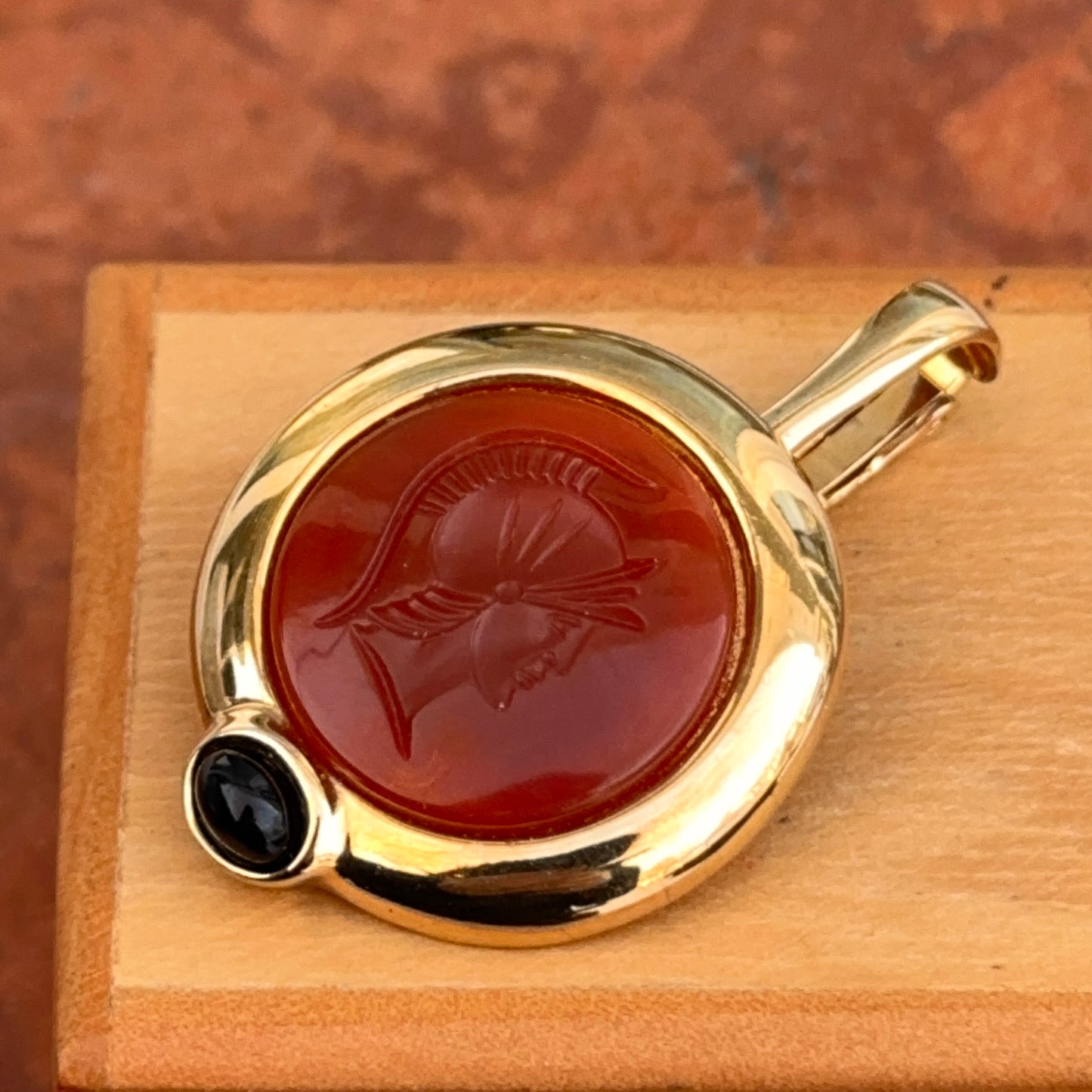 Vintage Gold Tone Replica Roman Intalio Carnelian Onyx Coin Pendant