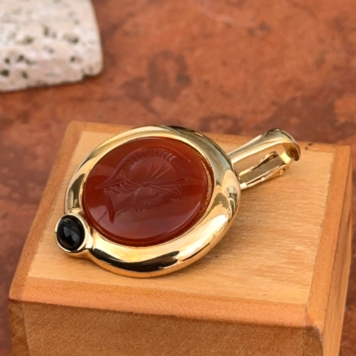 Vintage Gold Tone Replica Roman Intalio Carnelian Onyx Coin Pendant