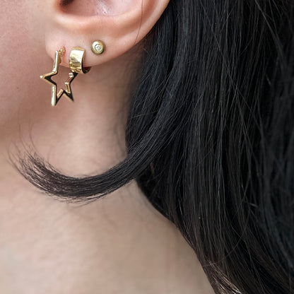 14KT Yellow Gold Shiny Star Shaped Cut-Out Hoop Earrings
