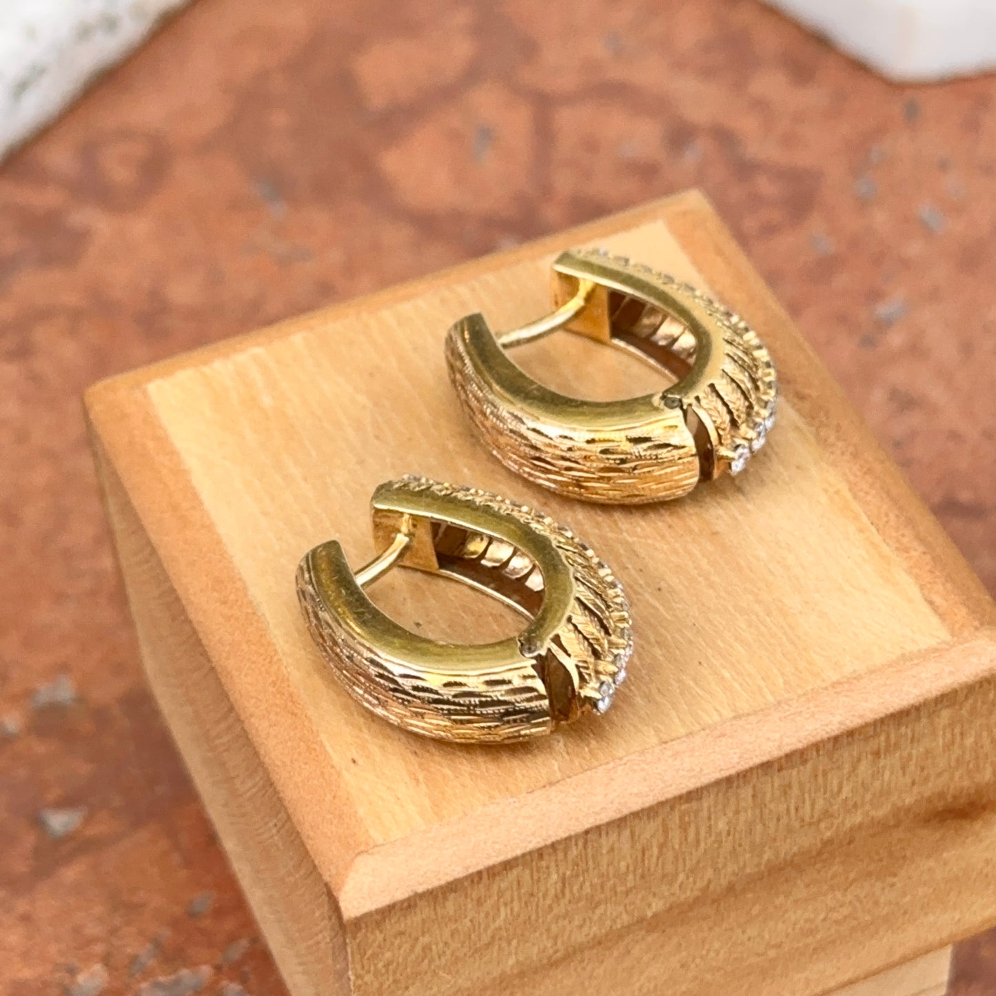 Estate 14KT Yellow Gold Mid Century Bark Matte & Diamond Oval Hoop Earrings