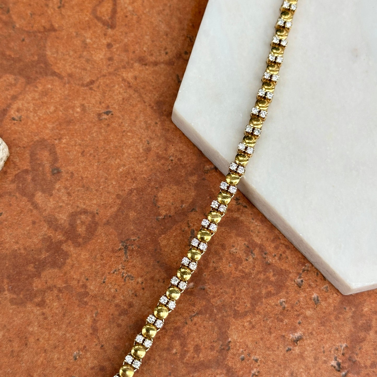 Estate 18KT Yellow Gold Round Diamond Circle Link Bracelet