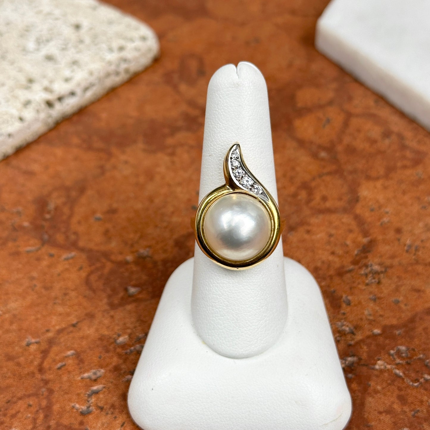 Estate 18KT Yellow Gold Round Mabe Pearl + Diamond Ring