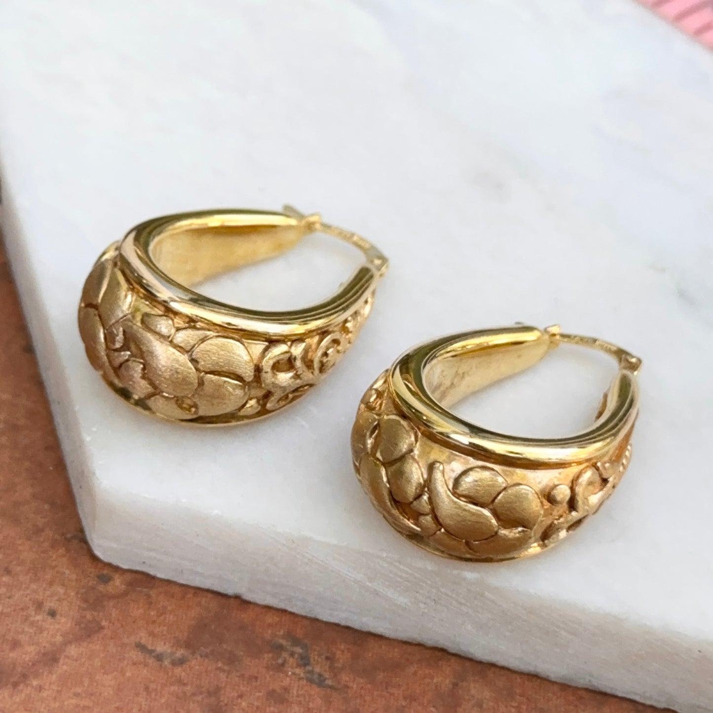 Vintage 14KT Yellow Gold Hoop Earrings Matte and Shiny Hollow Floral Design