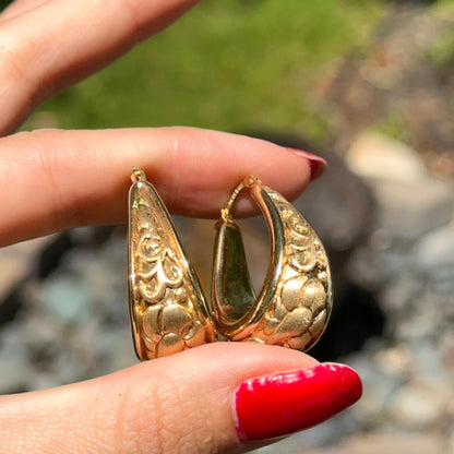 Vintage 14KT Yellow Gold Hoop Earrings Matte and Shiny Hollow Floral Design