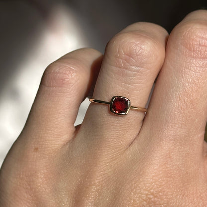 14KT Yellow Gold Bezel Garnet Thin Band Ring