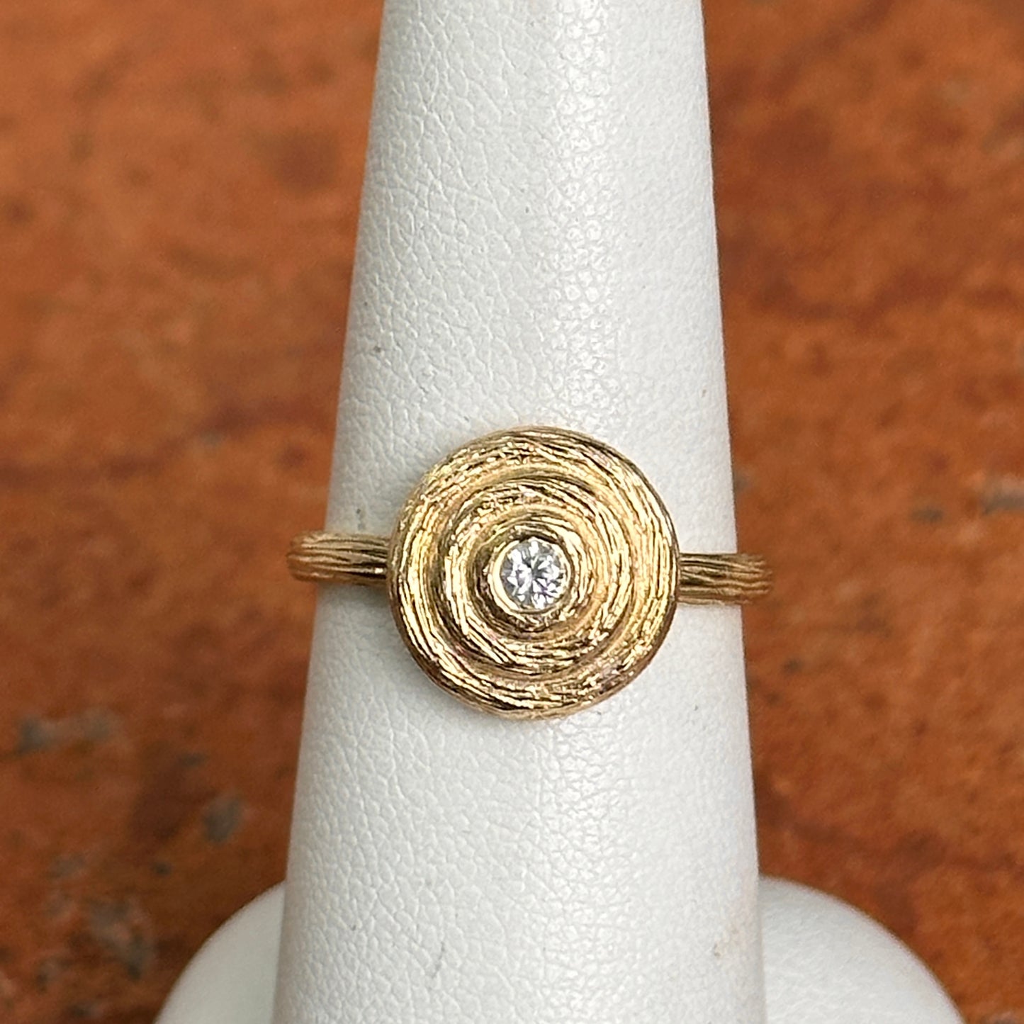 14KT Yellow Gold Textured Bezel Diamond Circle Ring