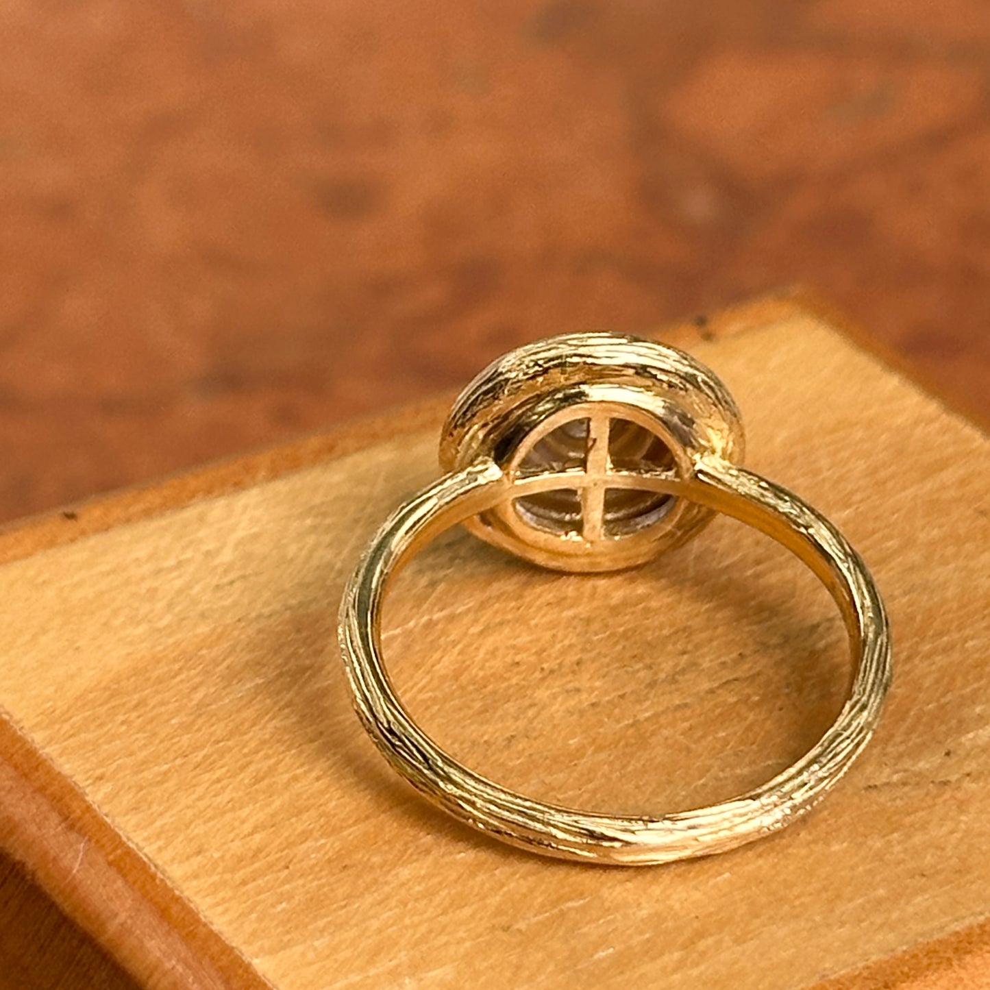 14KT Yellow Gold Textured Bezel Diamond Circle Ring