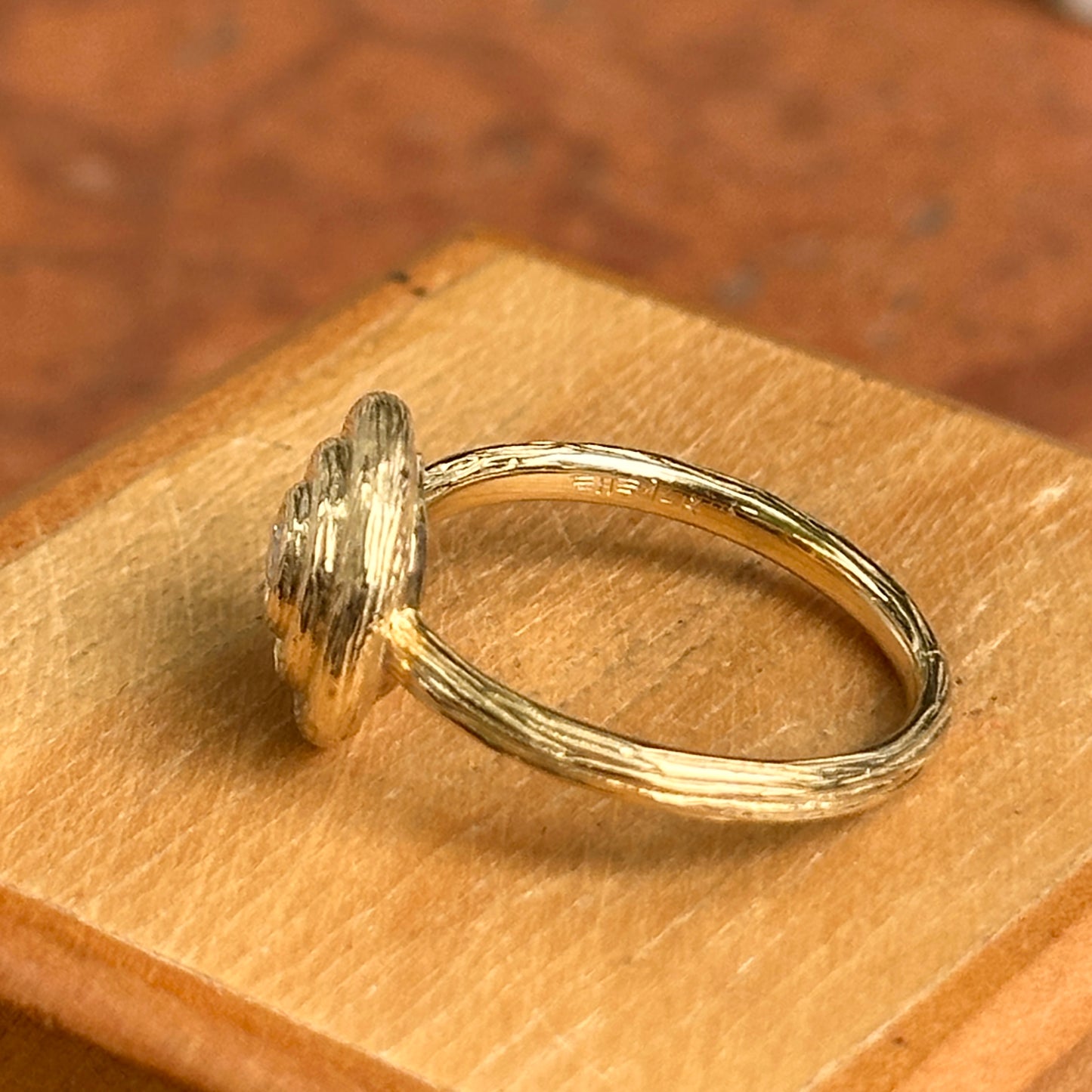 14KT Yellow Gold Textured Bezel Diamond Circle Ring