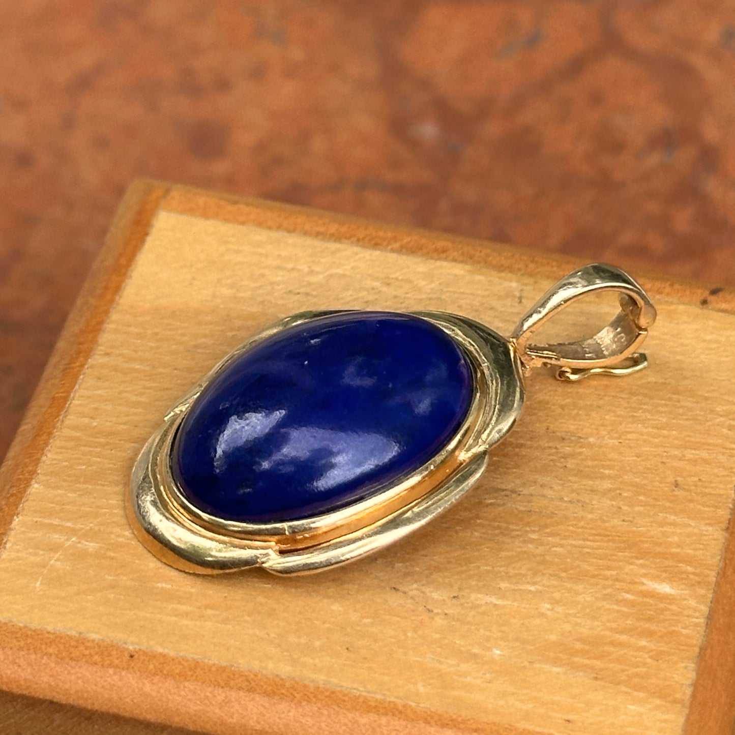 Estate 14KT Yellow Gold Oval Lapis Lazuli Bezel Pendant