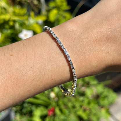 Estate 14KT White Gold Round & Baguette Diamond Basket Set Bracelet