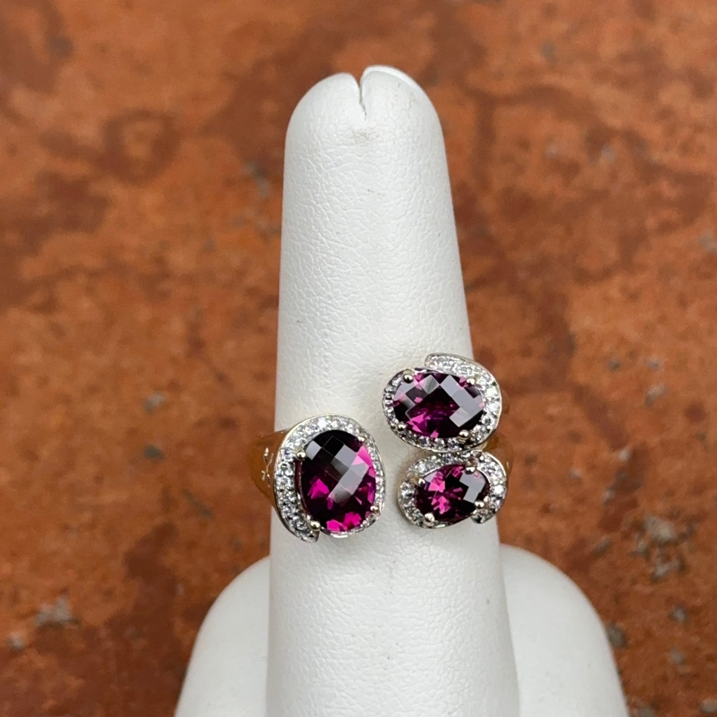 Estate 14KT Yellow Gold Checkerboard Rhodolite Garnets + Diamond Halo Band Ring