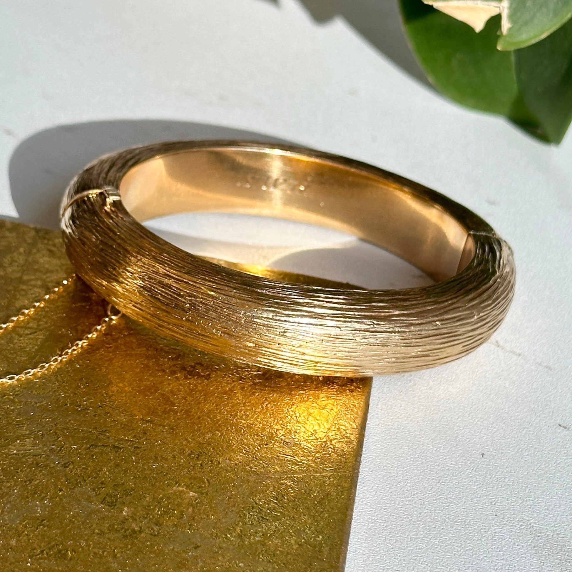 Estate 18KT Yellow Gold Tiffany Bark Bangle Hinged Bracelet – LSJ