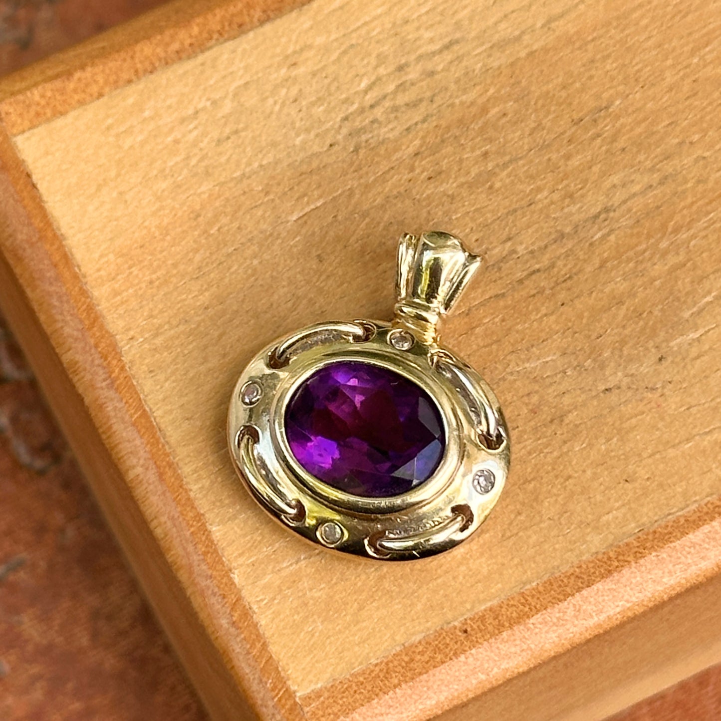 Estate 14KT Yellow Gold Oval Amethyst + Gypsy-Set Diamond Pendant Enhancer