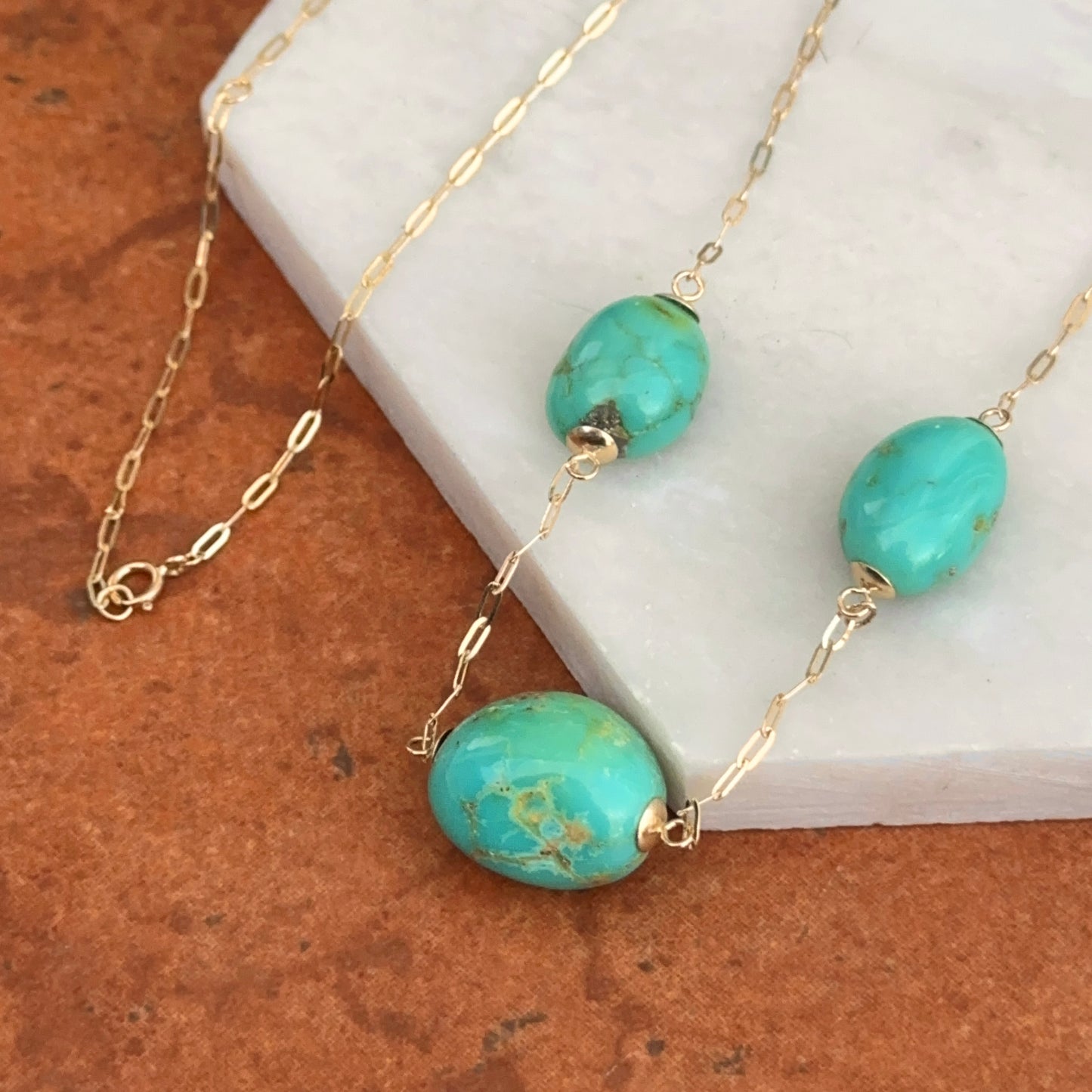 Estate 14KT Yellow Gold Blue Kingman Turquoise Station Chain Necklace