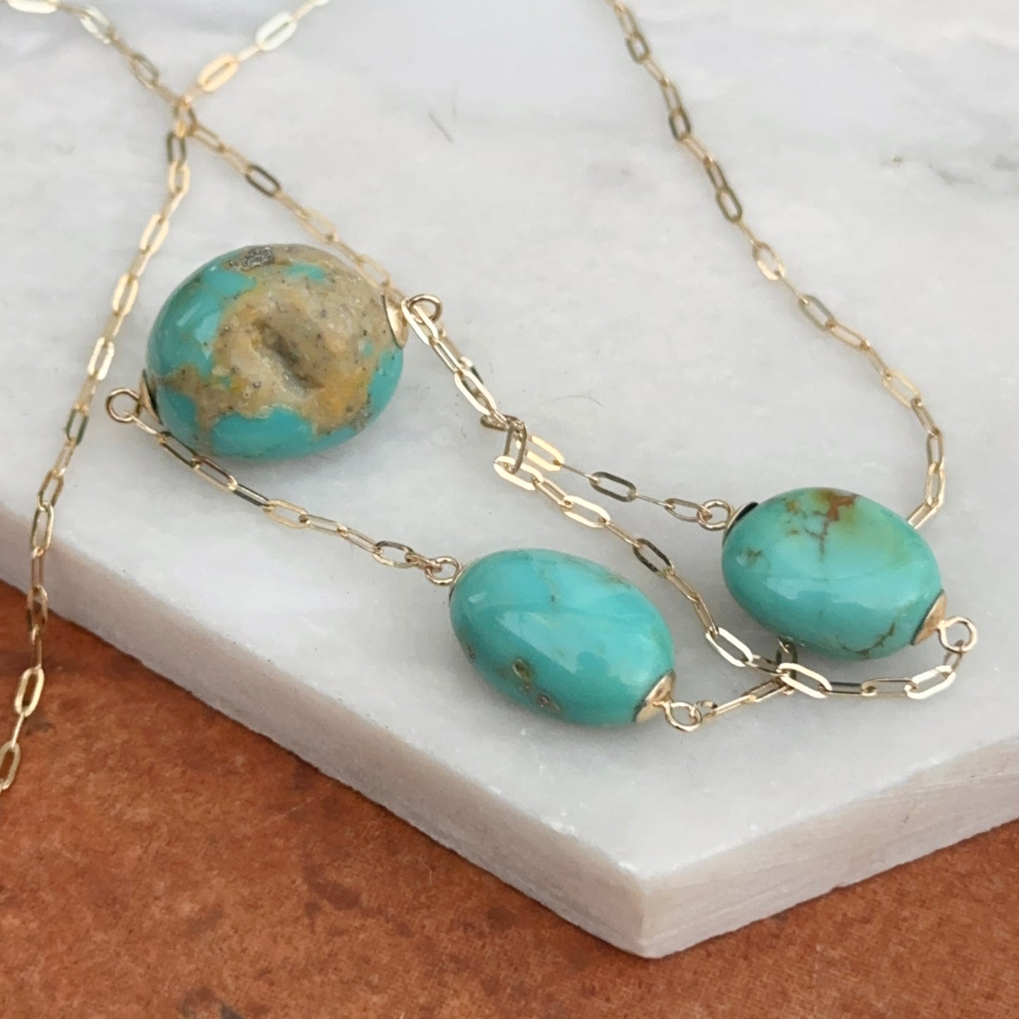 Estate 14KT Yellow Gold Blue Kingman Turquoise Station Chain Necklace
