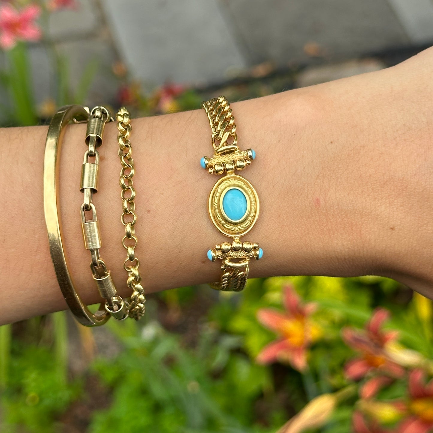 Estate 18KT Yellow Gold Cabochon Turquoise Curb Link Bracelet