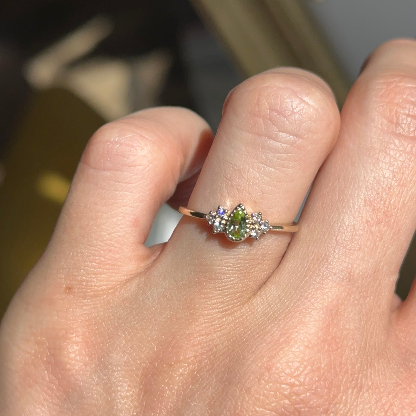Estate 10KT Yellow Gold Pear-Cut Green Peridot + Diamond Accent Ring Size 6.5