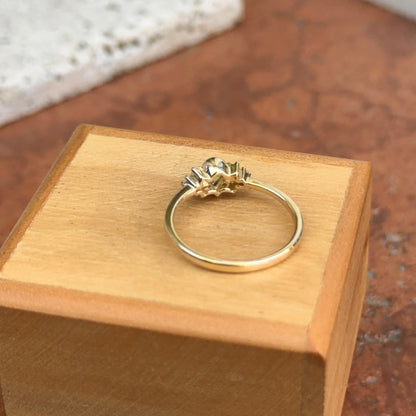 Estate 10KT Yellow Gold Pear-Cut Green Peridot + Diamond Accent Ring Size 6.5