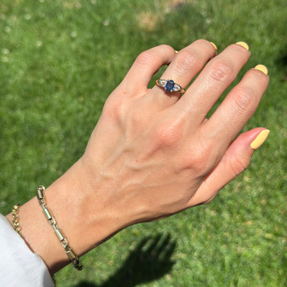 Estate 14KT Yellow Gold Oval 1.10 CT Blue Sapphire + Trillion Diamond Ring
