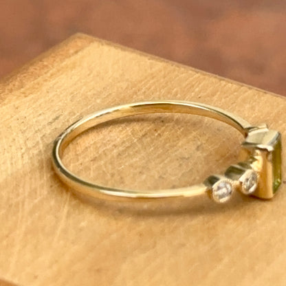 Estate 10KT Yellow Gold Emerald-Cut Green Peridot + Diamond Accent Ring Size 6.5