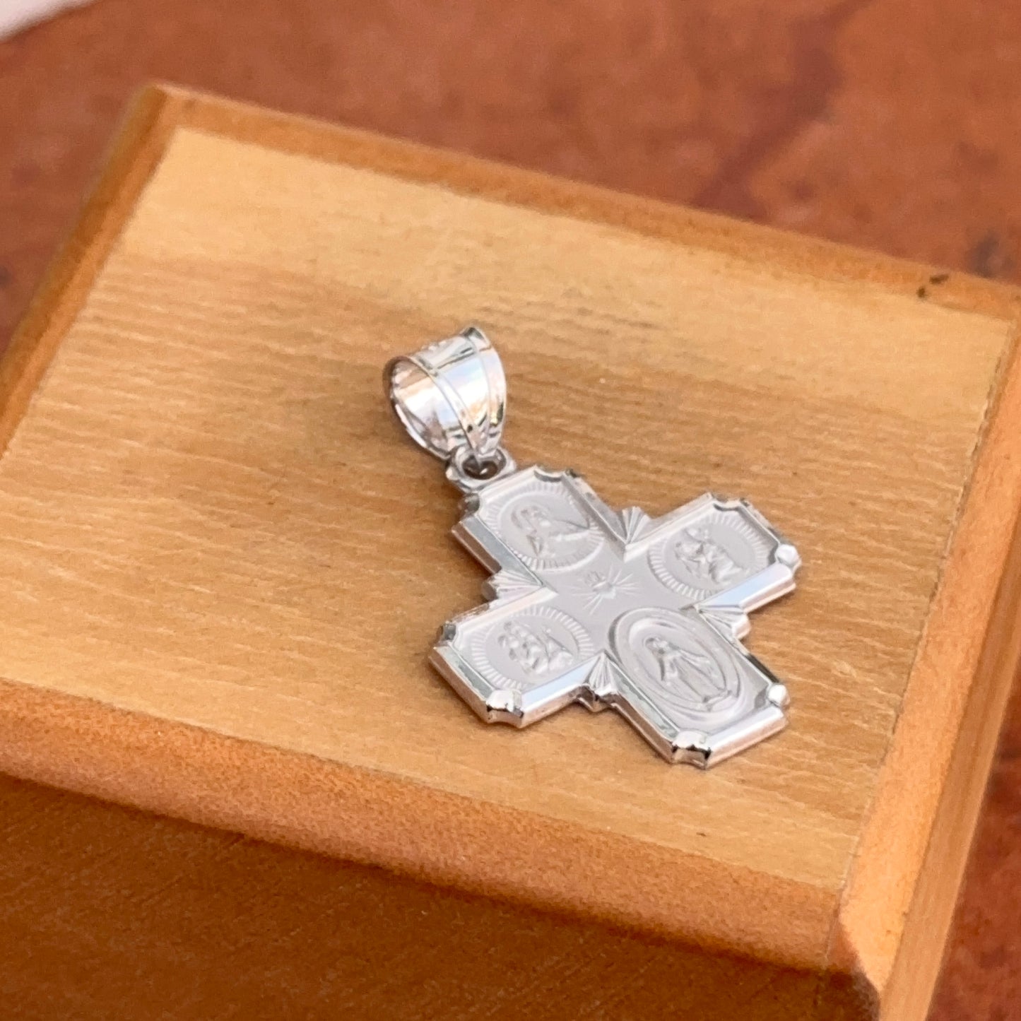 14KT White Gold Polished + Satin Four Way Cross Pendant 18mm