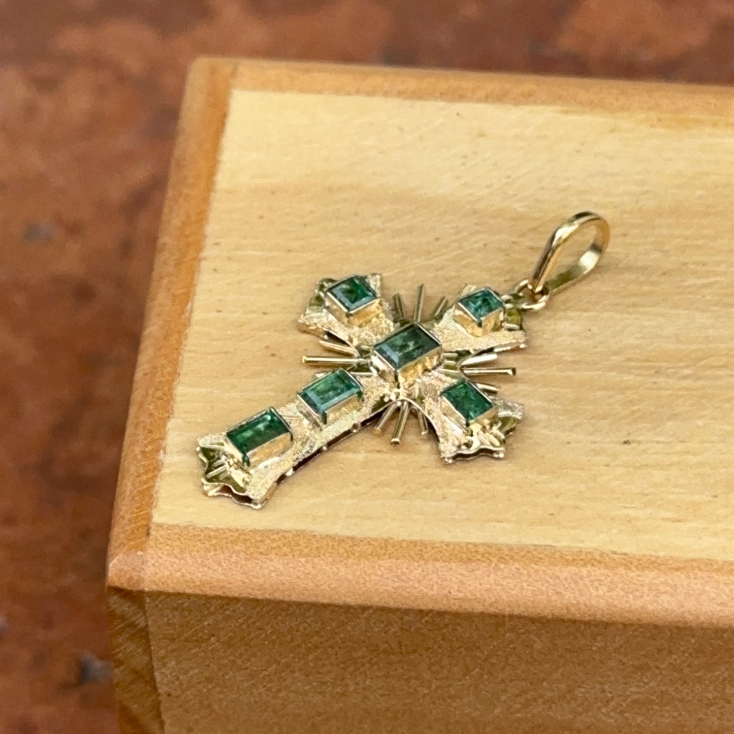 Estate 18KT Yellow Gold Emerald Ornate Cross Pendant