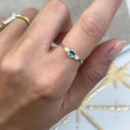 Estate 10KT Yellow Gold Cushion-Cut London Blue Topaz + Diamond Accent Ring Size 6.5