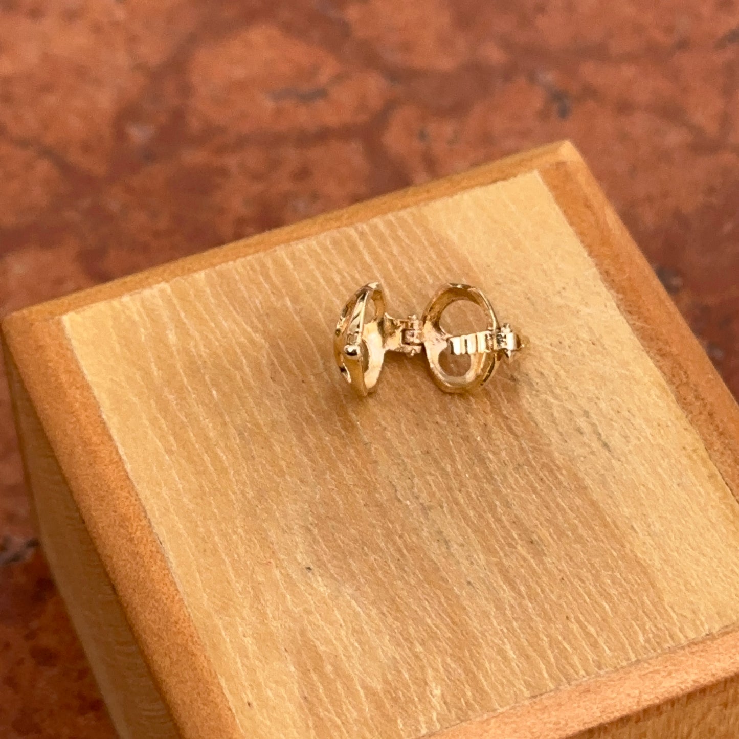 14KT Yellow Gold Pearl Enhancer Pendant Setting + Figure 8 Clasp