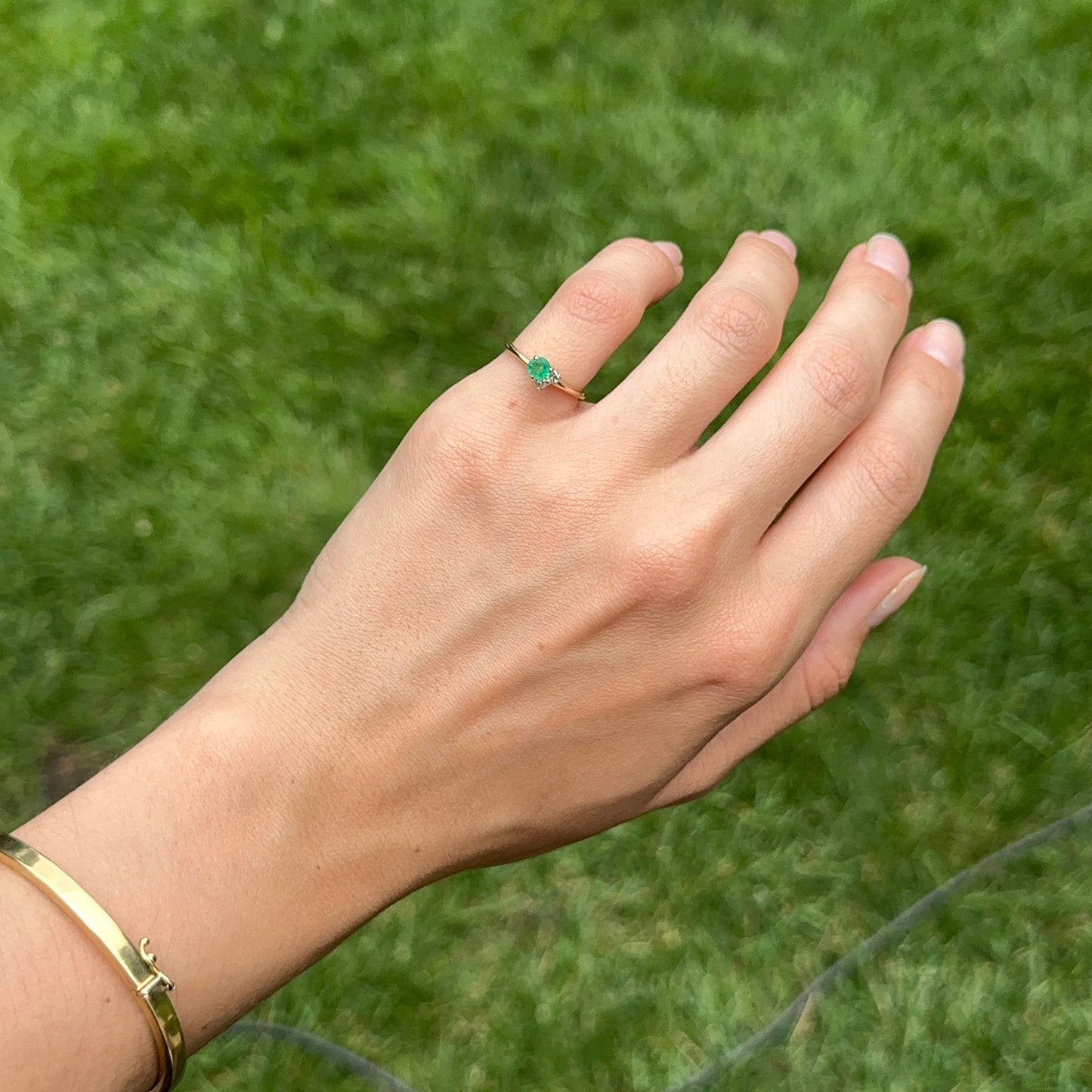 Estate 14KT Yellow Gold Round Emerald + Round Diamond Prong Set Ring