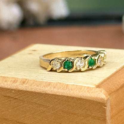 Estate 14KT Yellow Gold S Link Emerald + Diamond Band Ring