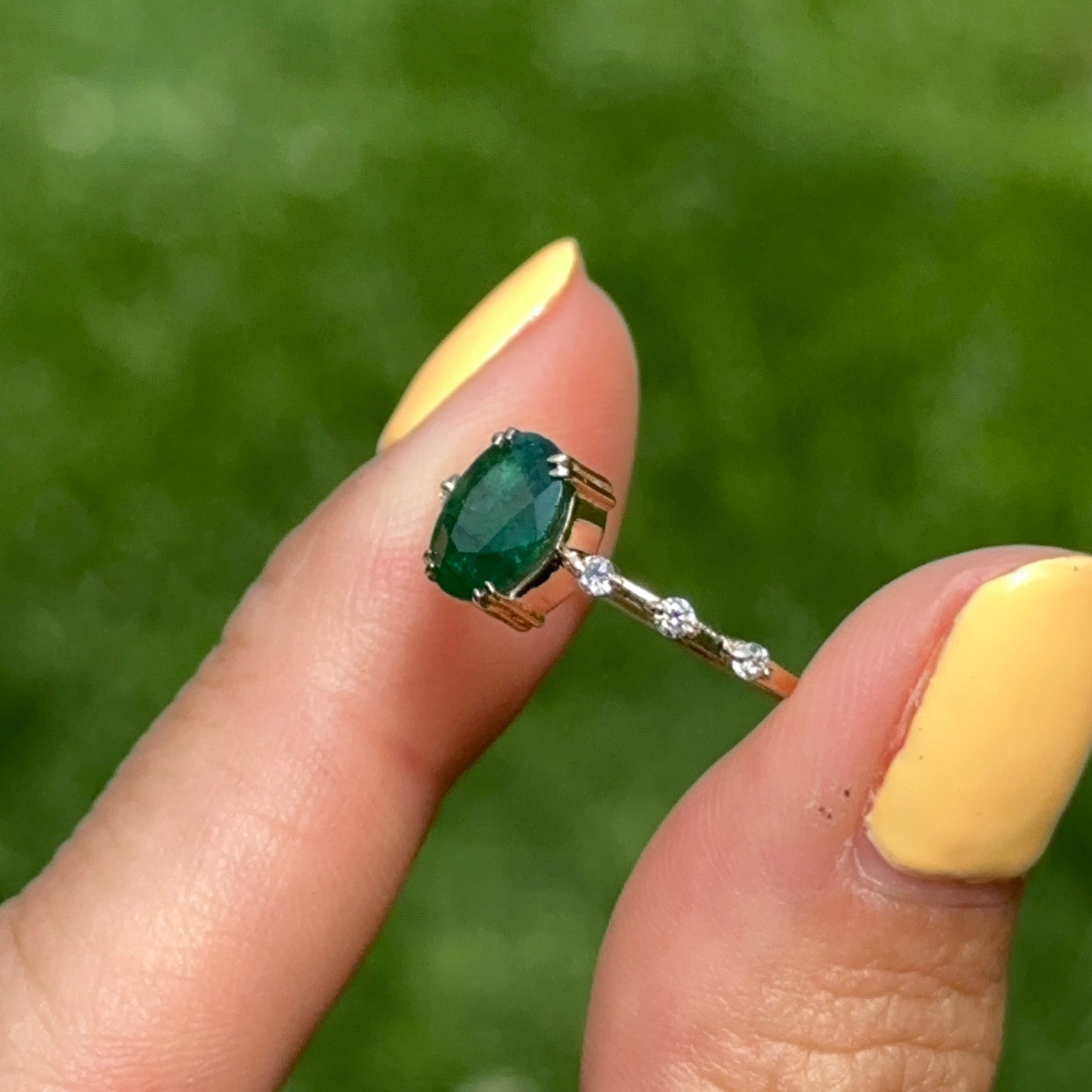 14KT Yellow Gold Oval 1.35 CT Emerald + Diamond Band Ring