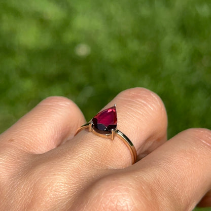 14KT Yellow Gold Pear Pink Tourmaline Solitaire Ring