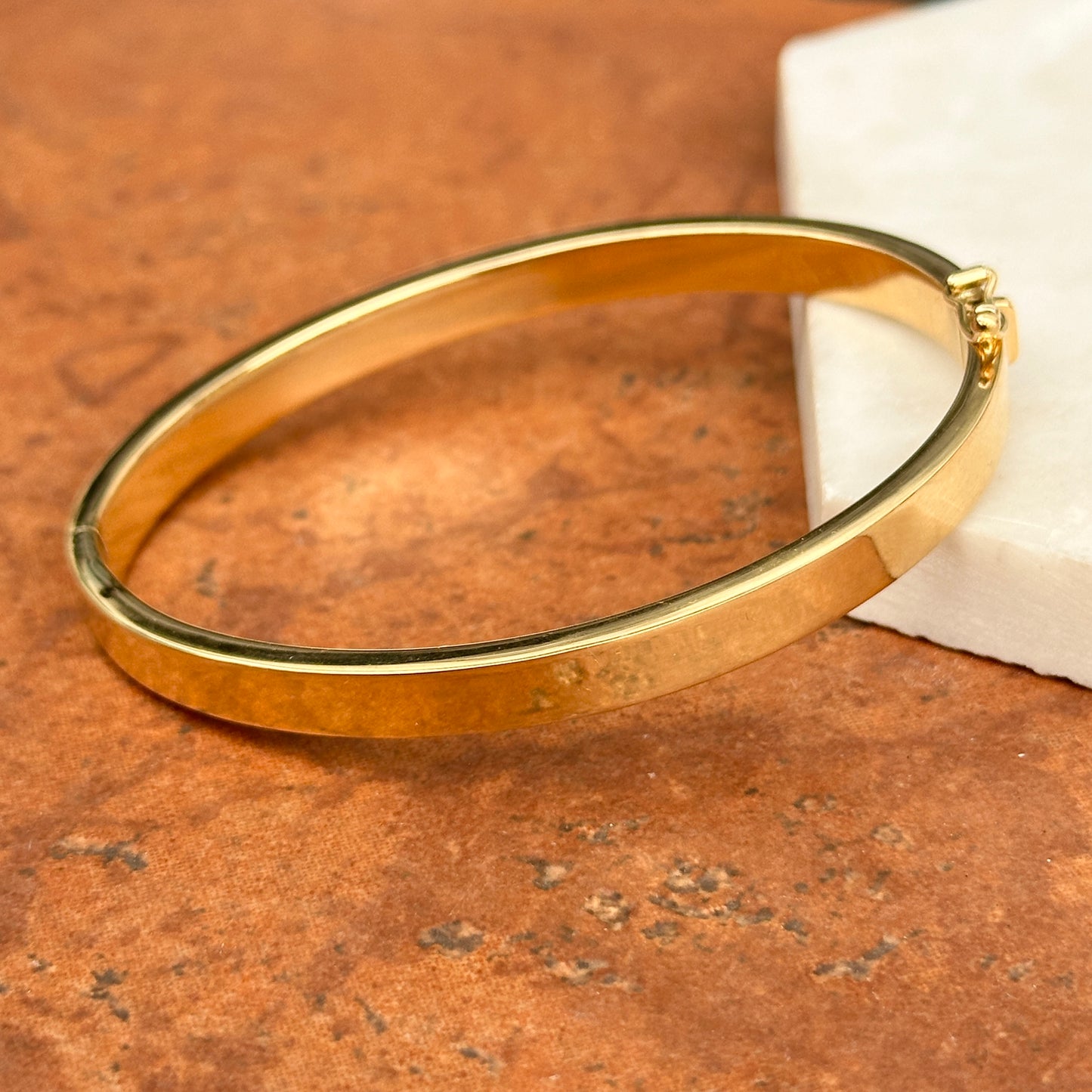 Plain Polished 6mm Square Bangle In 18ct Yellow Gold - Foto 3