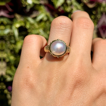 Estate 14KT Yellow Gold Etruscan Design Mabe Pearl Ring