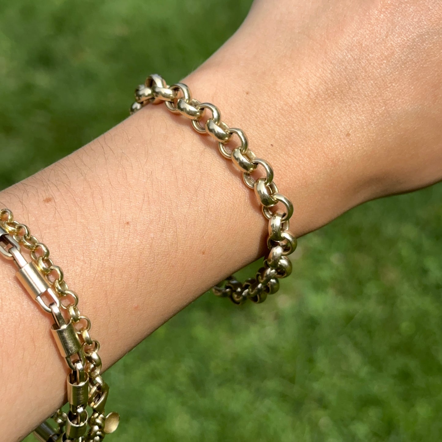 Estate 14KT Yellow Gold Round Link Toggle Bracelet + Cabochon Amethyst