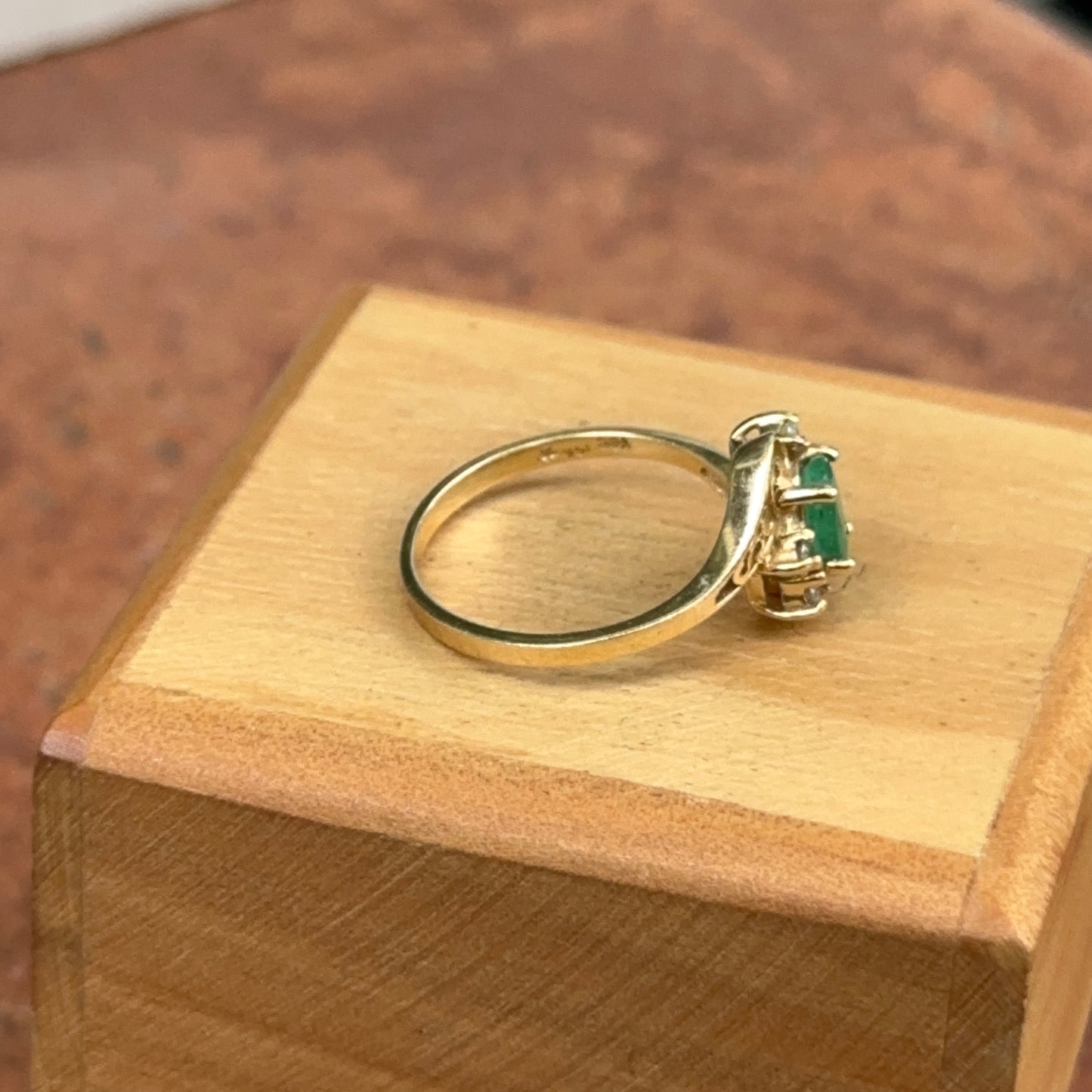 Estate 14KT Yellow Gold Oval Emerald + Round Diamond Ring