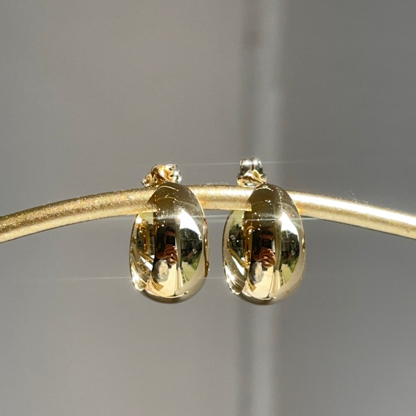 14KT Yellow Gold Tapered Round C-Hoop Post Earrings