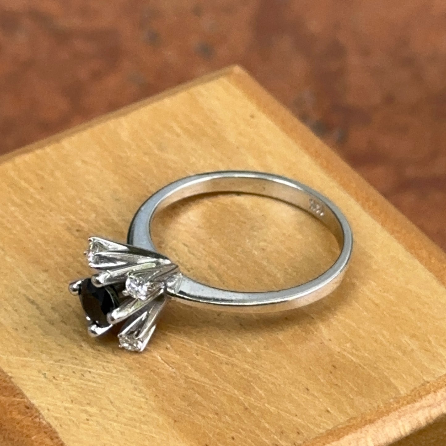 Estate 14KT White Gold Round Blue Sapphire + Round Diamond Prong Set Ring