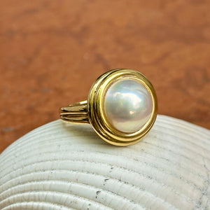 Estate 18KT Yellow Gold Bezel Round Mabe Pearl Ring