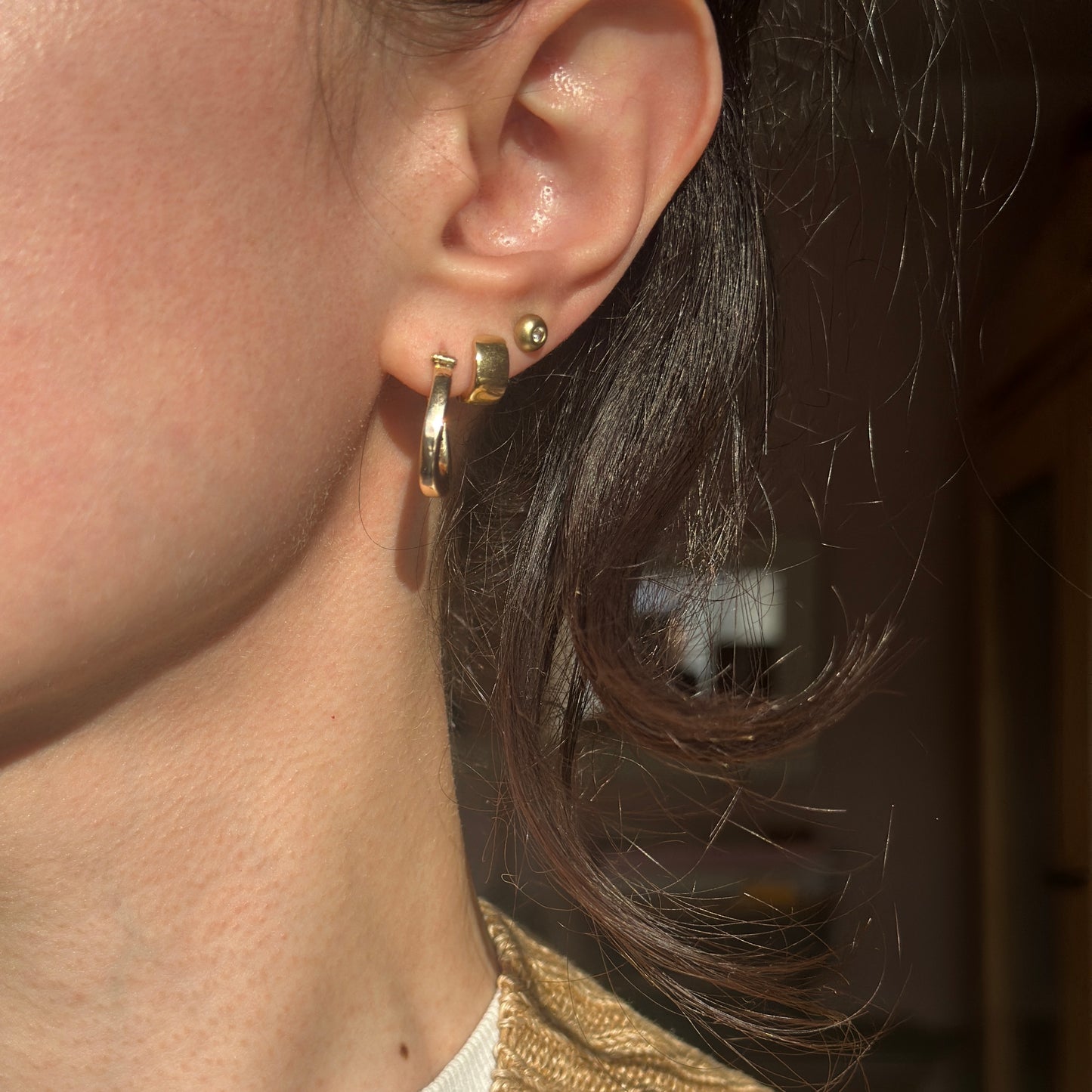 Estate 14KT Yellow Gold Shiny Wavy Hoop Earrings