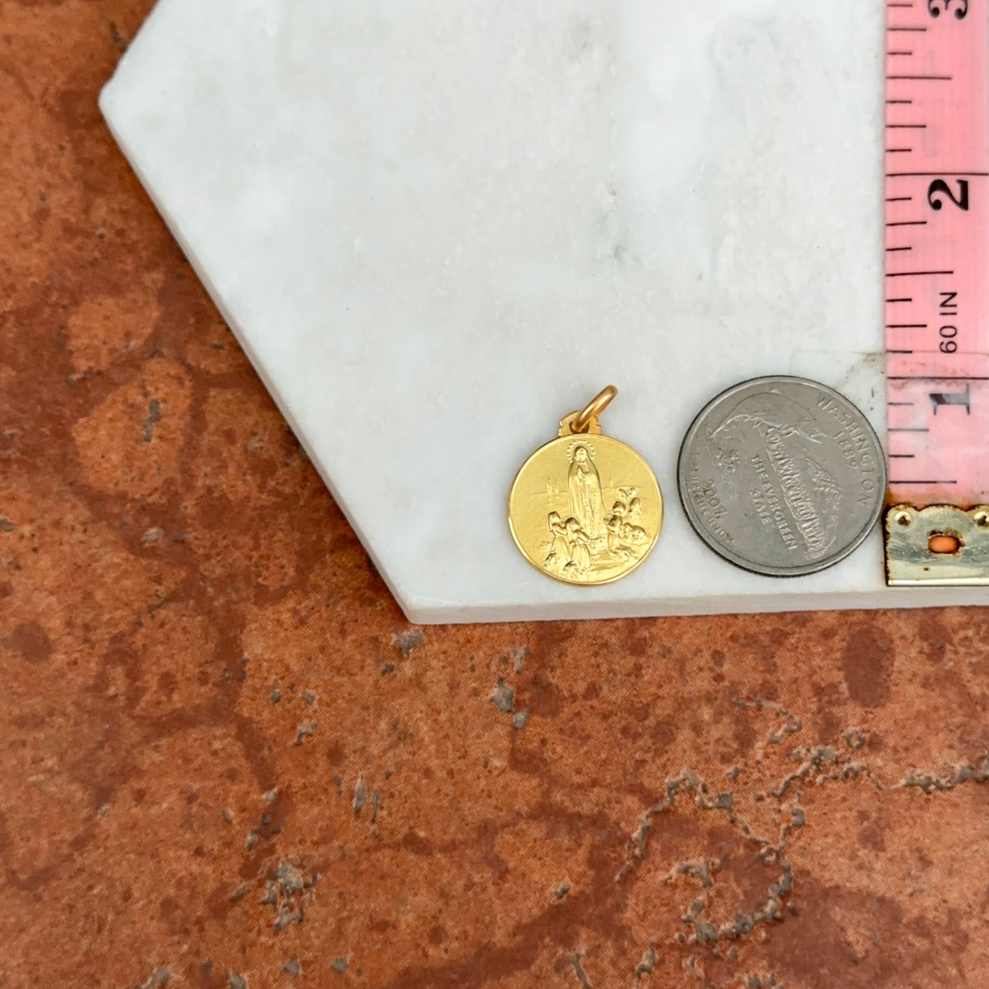 14KT Yellow Gold Our Lady of Fatima Round Matte Medal Pendant 18mm