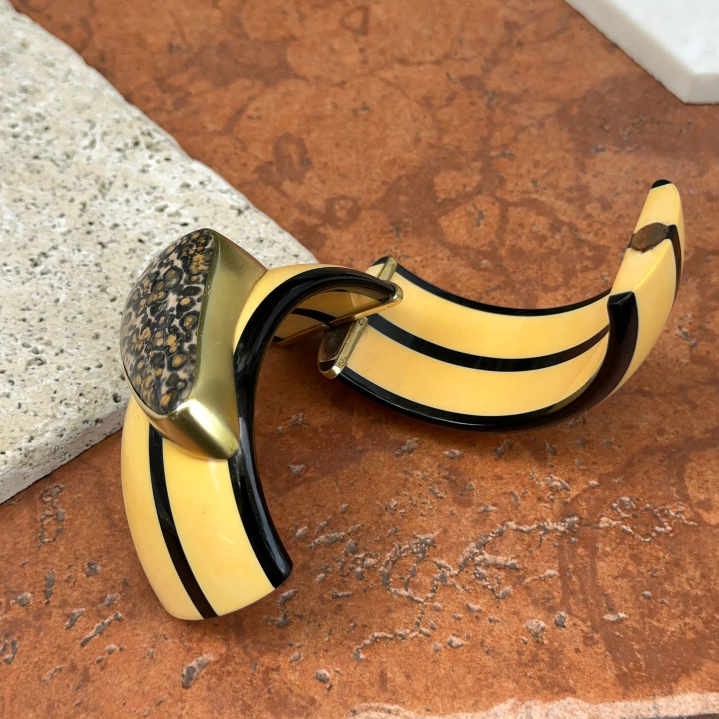 Designer Susan Sadler 18KT Yellow Gold Leopard Jasper + Bakelite Bangle Bracelet