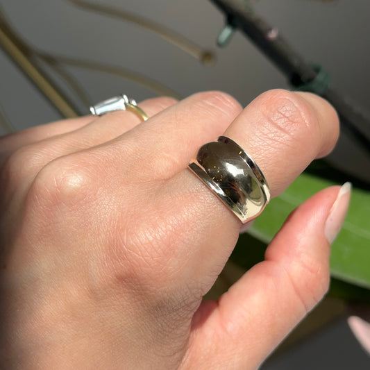 14KT Yellow Gold Polished Domed Wide Cigar Band Ring Size 7