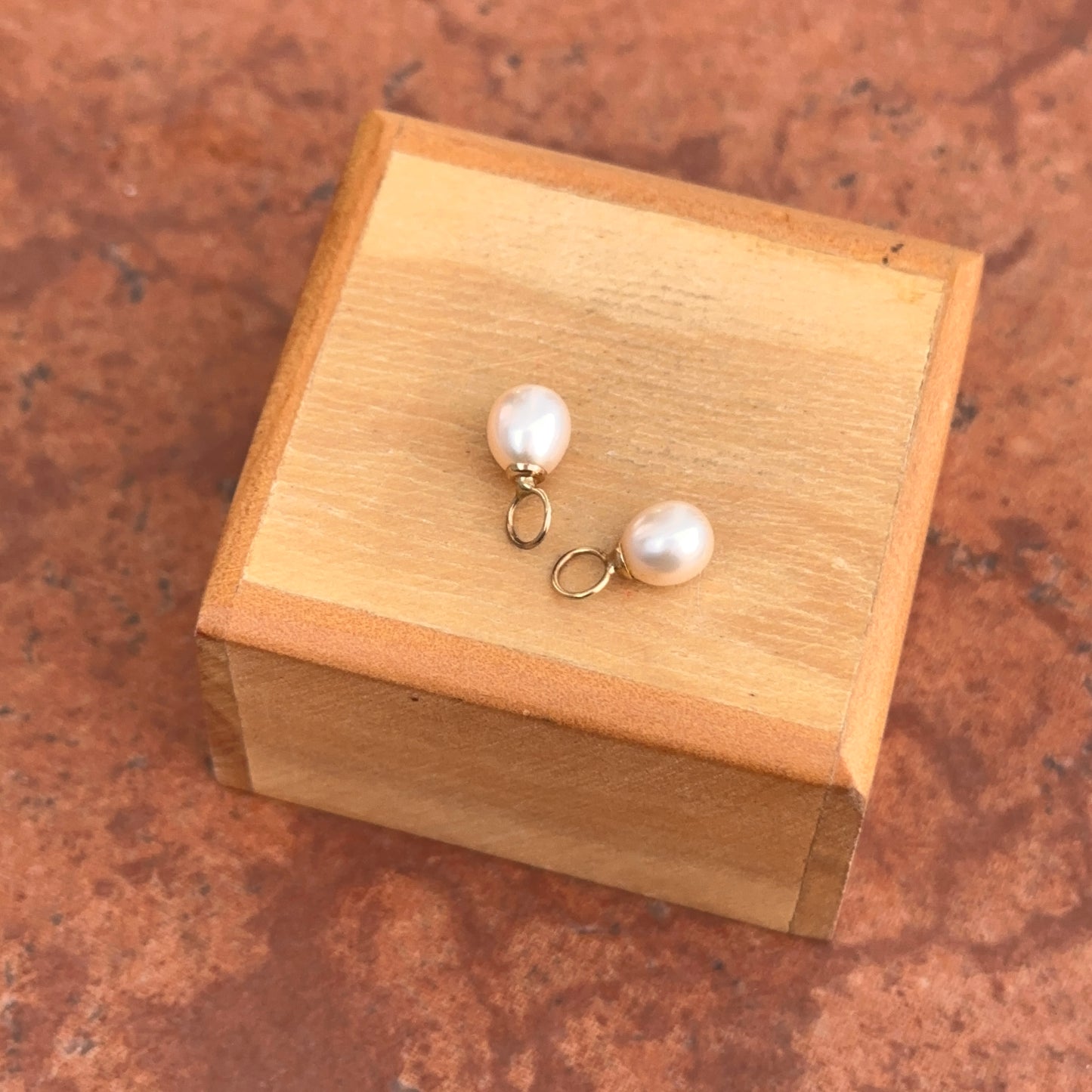 Estate 14KT Yellow Gold Mini Freshwater Pearl 8mm Earring Charms