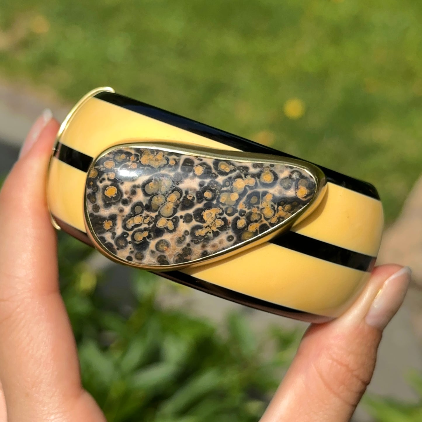 Designer Susan Sadler 18KT Yellow Gold Leopard Jasper + Bakelite Bangle Bracelet