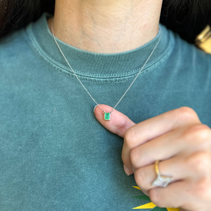 Estate 14KT White Gold Emerald-Cut Emerald Bezel Set Solitaire Necklace