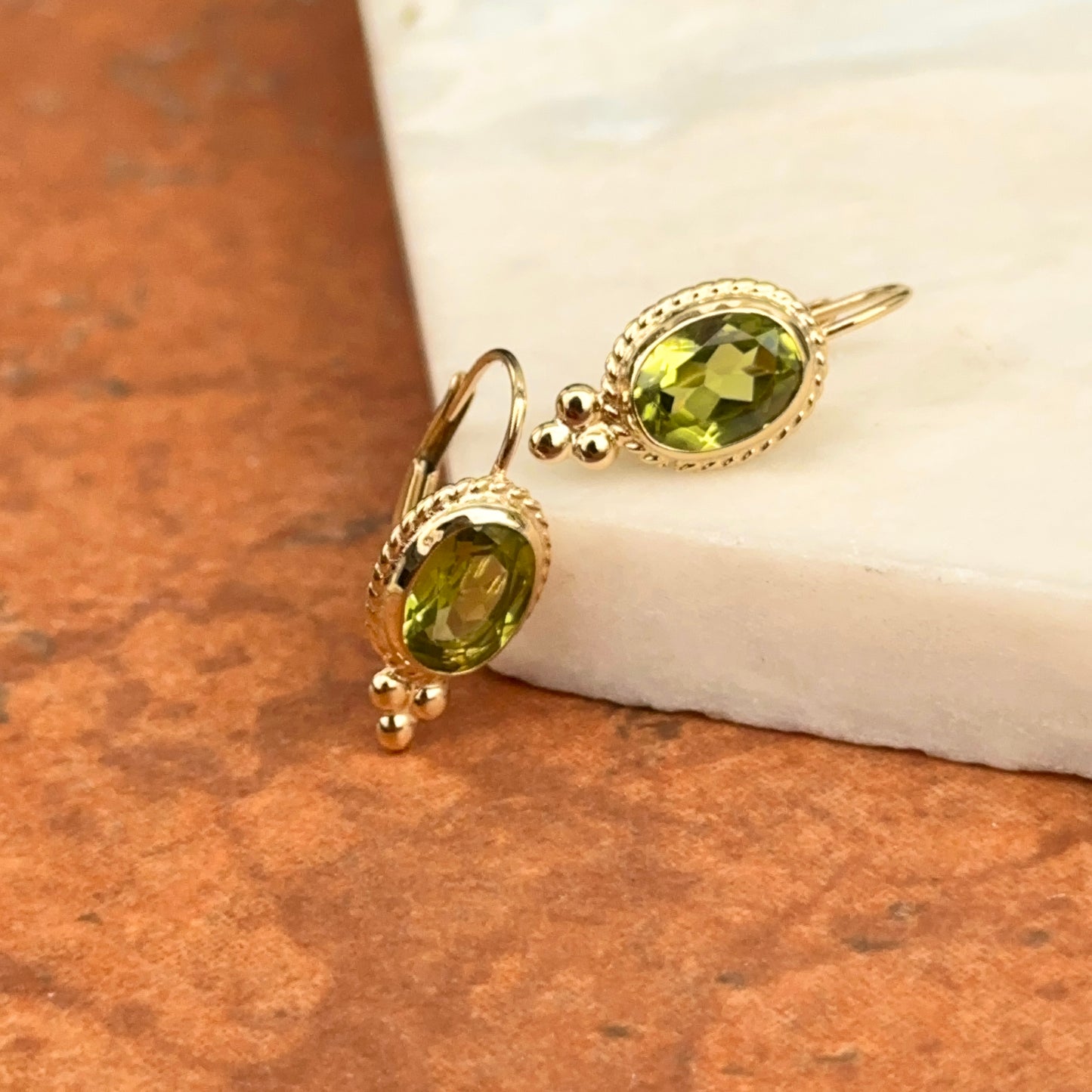 14KT Yellow Gold Oval Peridot Detailed Frame Lever Back Earrings