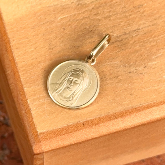 14KT Yellow Gold Matte Madonna Mary Round Medal Pendant 12mm