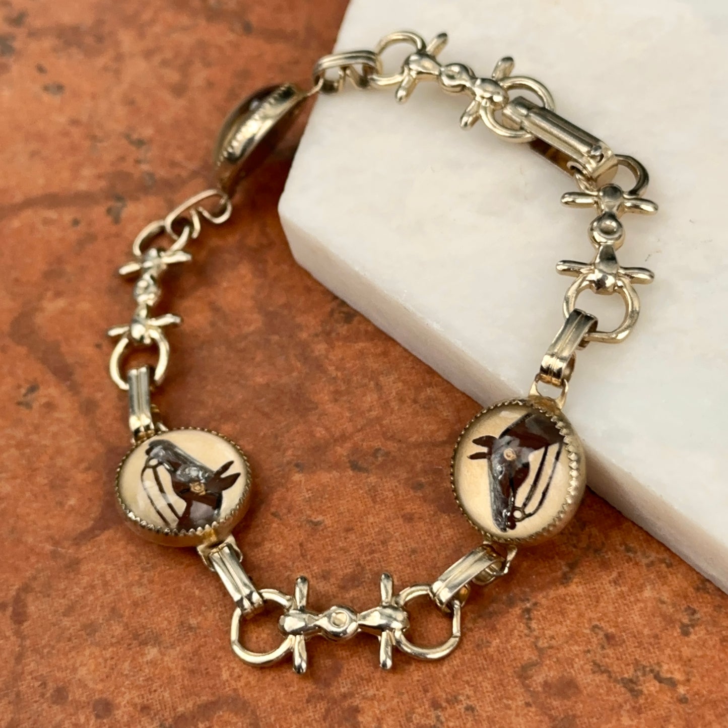 Vintage Antique Estate Silver Tone Painted Reverse Glass Bubble Horse Head Stirrup Bracelet 7.5”