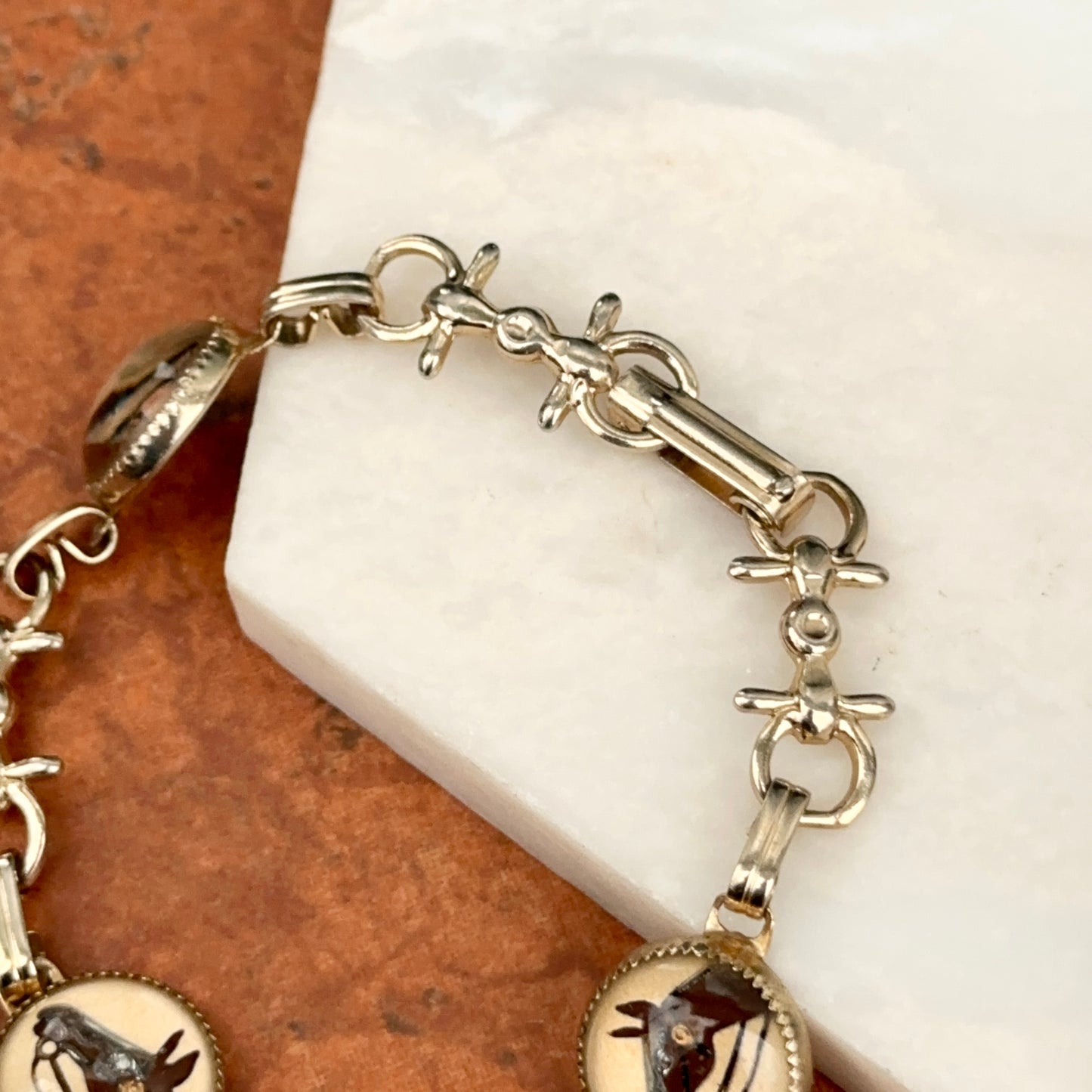 Vintage Antique Estate Silver Tone Painted Reverse Glass Bubble Horse Head Stirrup Bracelet 7.5”